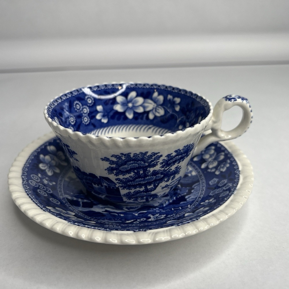 Copeland Spode's Tower Tea Cup & Saucer Set with Gadroon Edge Made in England